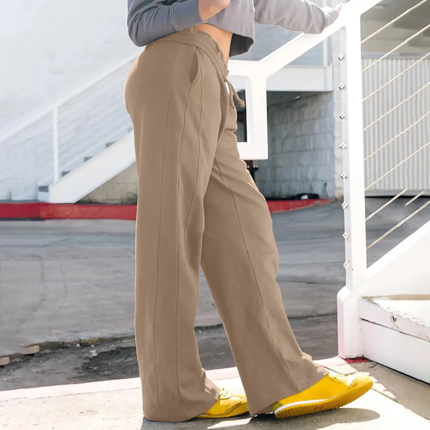Baggy Wide Leg Sweatpants for Women Drawstring Low Rise Jogger Pants Comfy Soft Athletic Yoga Pants with Pockets