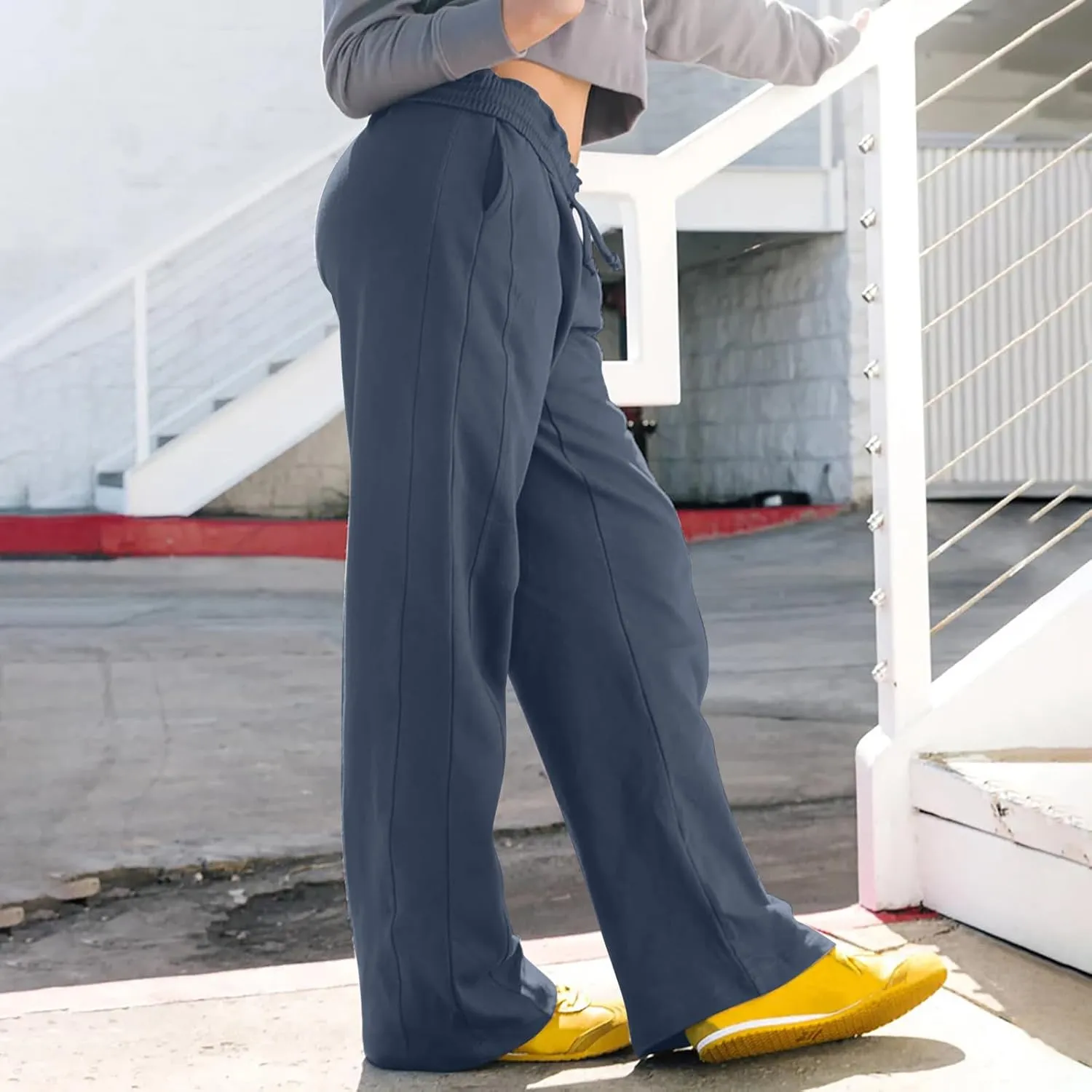 Baggy Wide Leg Sweatpants for Women Drawstring Low Rise Jogger Pants Comfy Soft Athletic Yoga Pants with Pockets